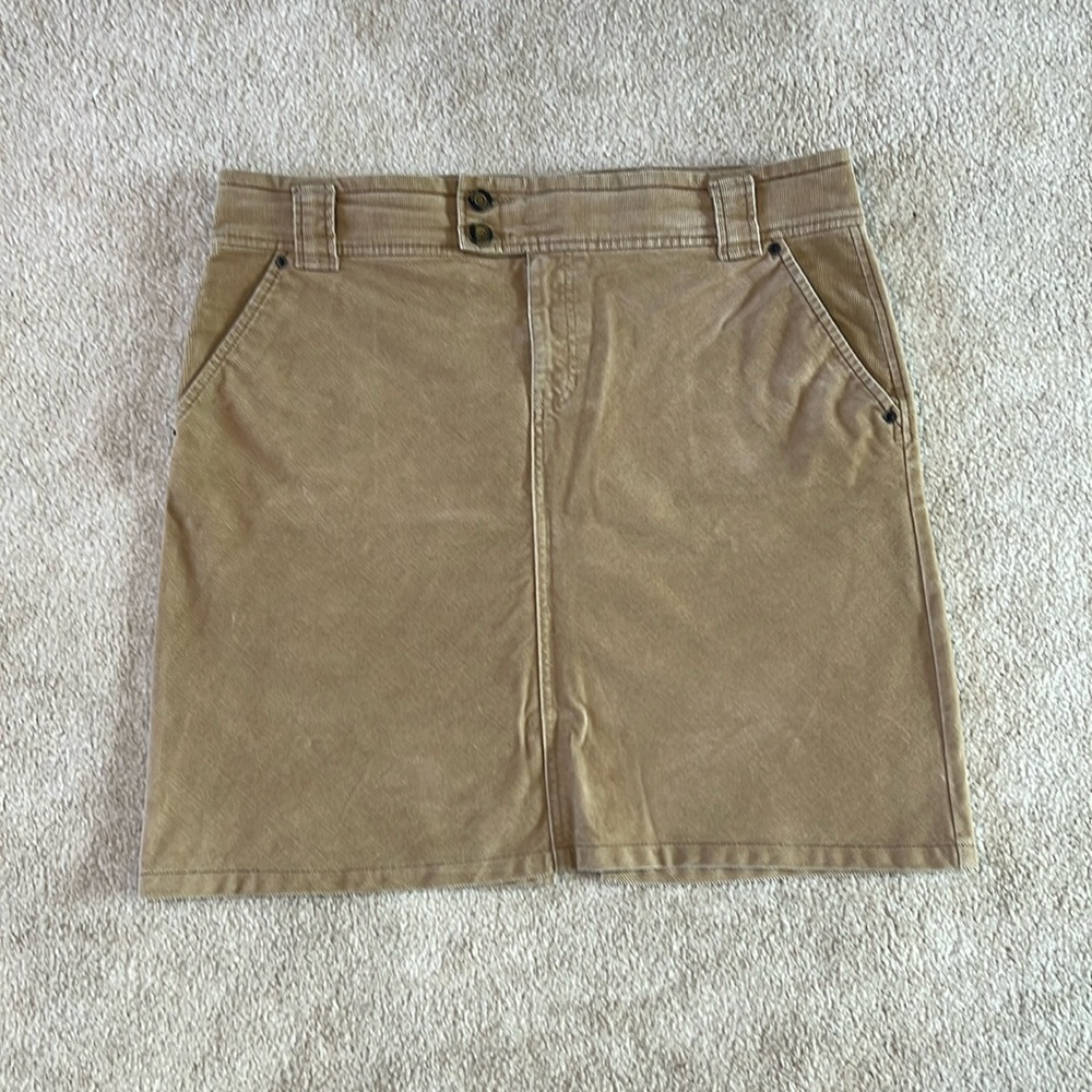GAP tan corduroy skirt